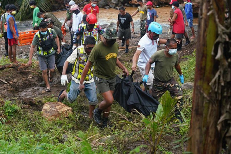 Rescue Philippine flood landslide