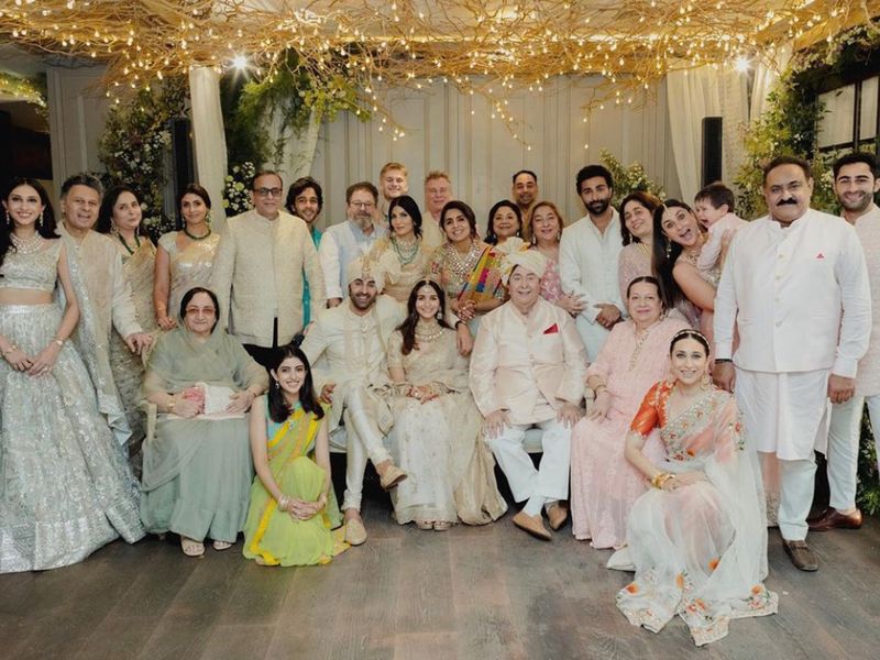The Kapoor clan at Ranbir Kapoor's wedding