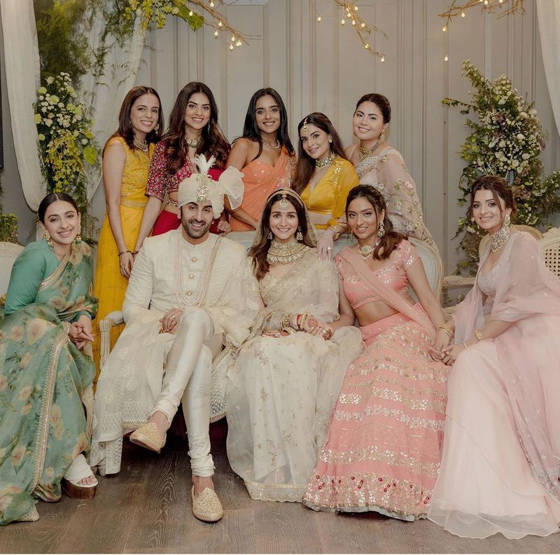 Ranbir and Alia on thier wedding day with the girl Squad 