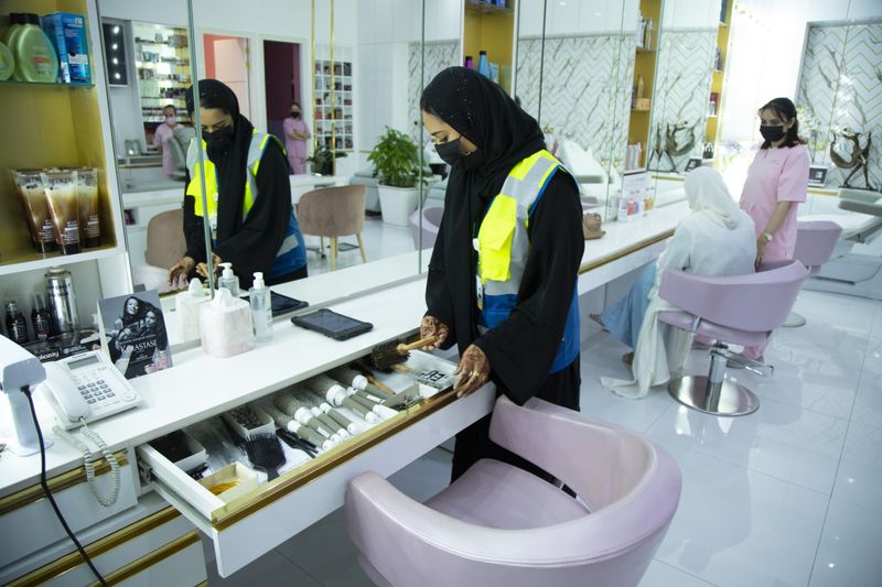 Dubai Municipality_inspection visit at salons06-1651051838044