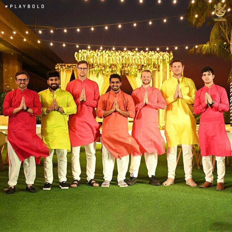All the teammates turned up in colour ethnic attires. 