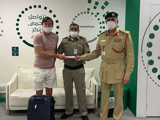 Dubai_Police_returns_AED_70,000_within_an_Hour_to_Traveller_via_DXB-1651308558924