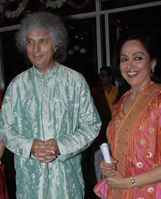 Pandit Shivkumar Sharma and  Hema Malini