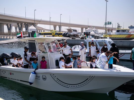 Dubai Police take KG Students on a Boat Trip1-1652878261290