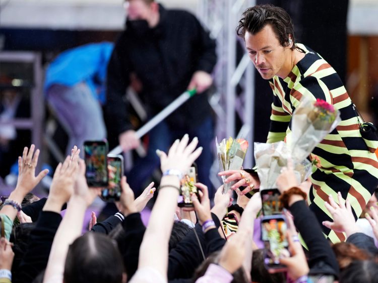 Copy of Harry_Styles_Performs_on_NBC's_Today_Show_07075.jpg-49ece-1653027420168