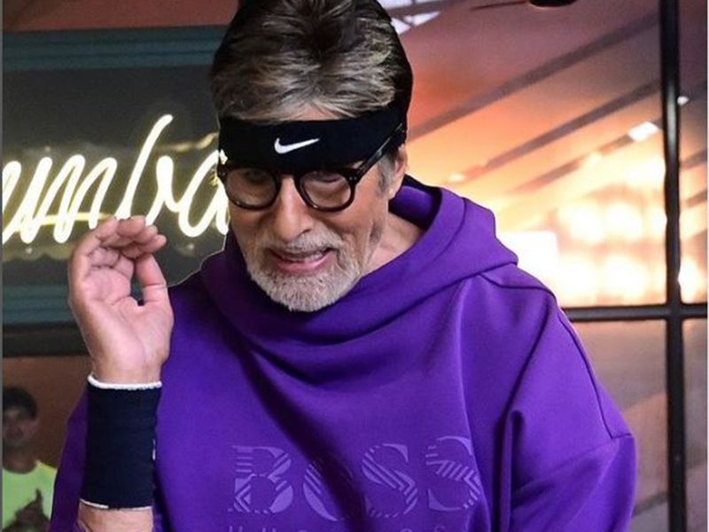 Amitabh Bachchan doing the hook step in 'Jug Jugg Jeeyo'