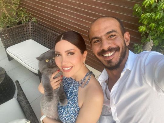 تتزوج الممثلة والمغنية السورية نسرين طافش من طبيب أسنان مصري