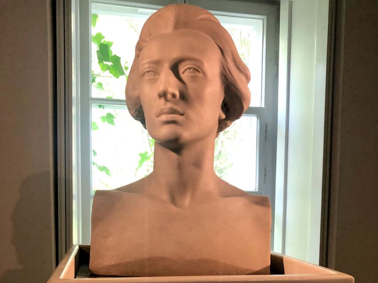 Chopin Statue Zelazowa Wola - Feature 
