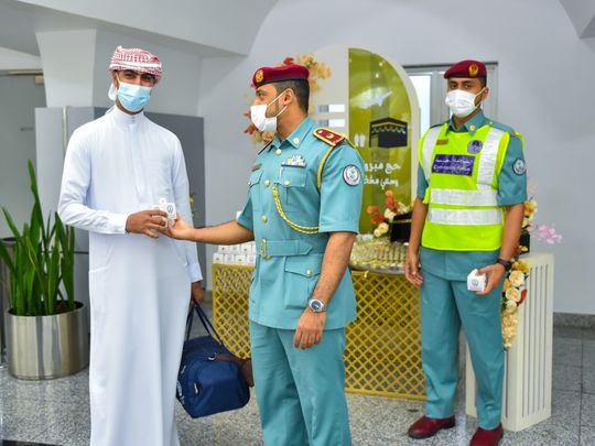 Sharjah Police receives pilgrims (2)-1657723530486