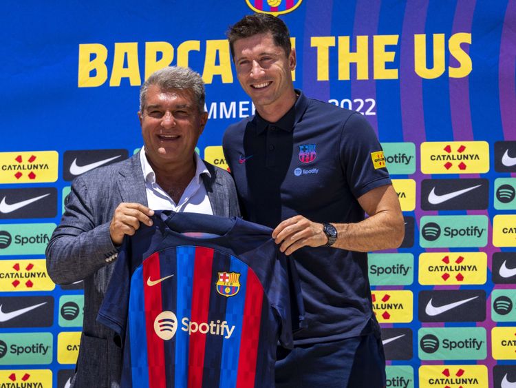 Robert Lewandowski's Barcelona Shirt Goes Out Of Stock After Club Runs Out  Of Letter 'W'