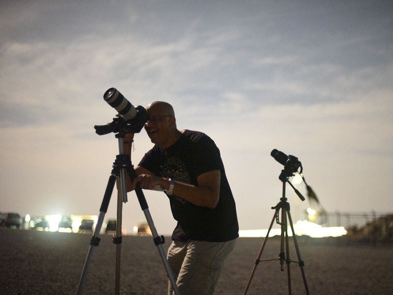 Amateur astronomers view supermoon, meteor shower at Jebel Jais