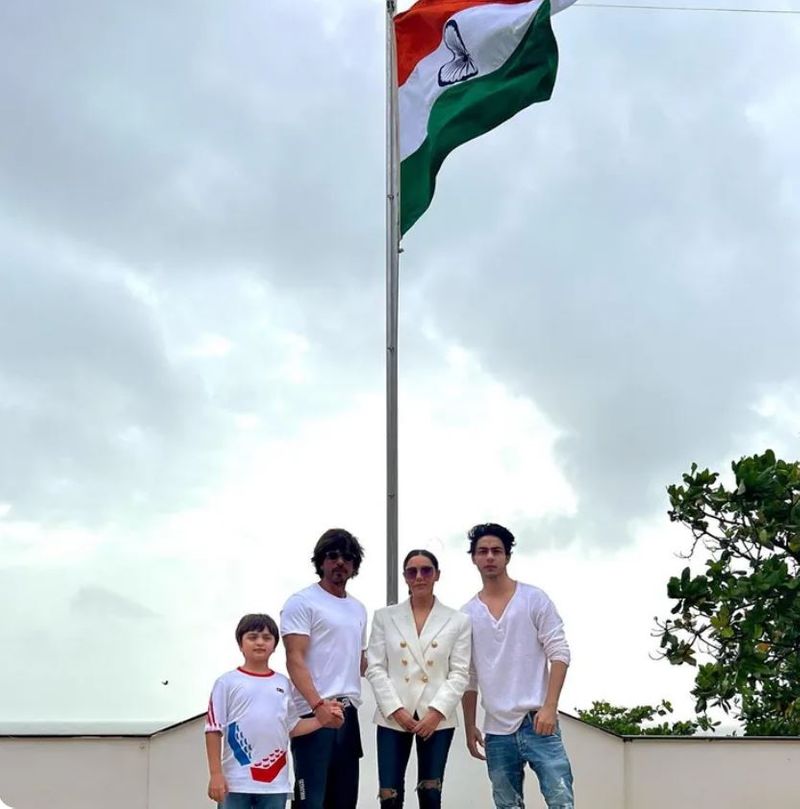 SRK and family