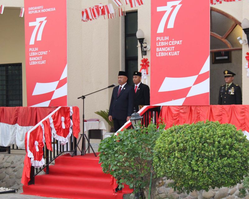 Indonesian Ambassador Husin Bagis leading the celebration in Abu Dhabi 02-1660746791888