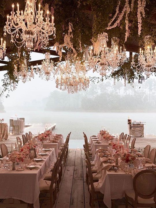  A glimpse of dining area that unfolded at hubby Affleck’s sprawling plantation-style estate in rural Georgia.