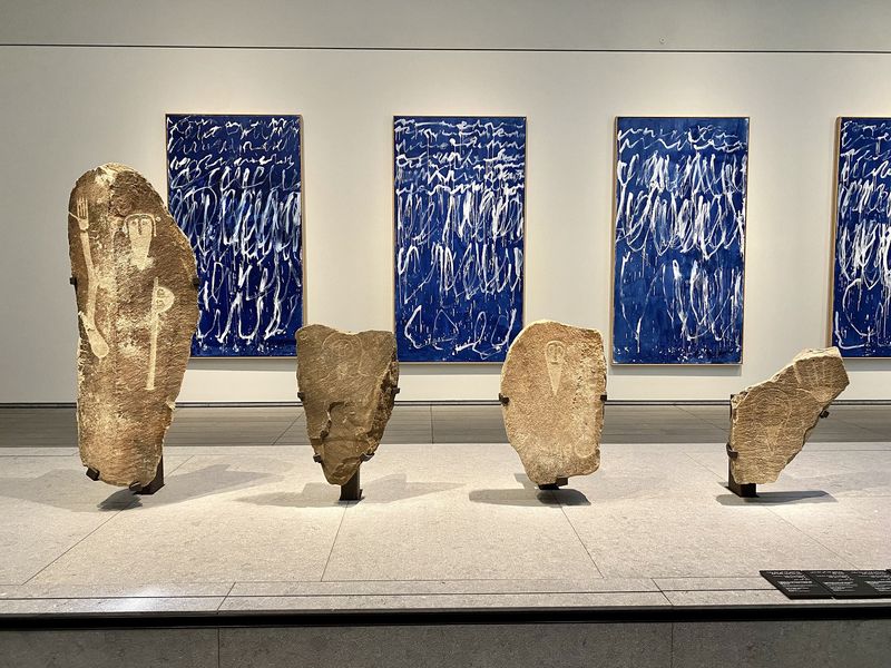 Fragments_of_a_rock_wall_from_KSA_©Department_of_Culture_and_Tourism_-_Abu_Dhabi_-1662202795597