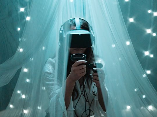 Girl gamer virtual reality headset