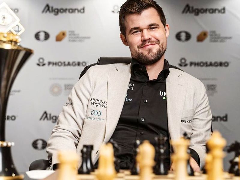 Is Hans Niemann a cheater, or is Magnus Carlsen a sore loser