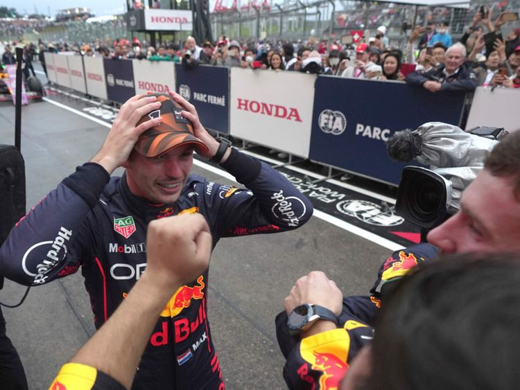 F1: Max Verstappen wins 2022 world championship after dramatic finish to  rain-hit Japanese Grand Prix