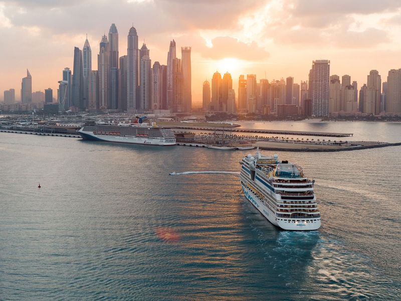 Dubai cruise tourism ship