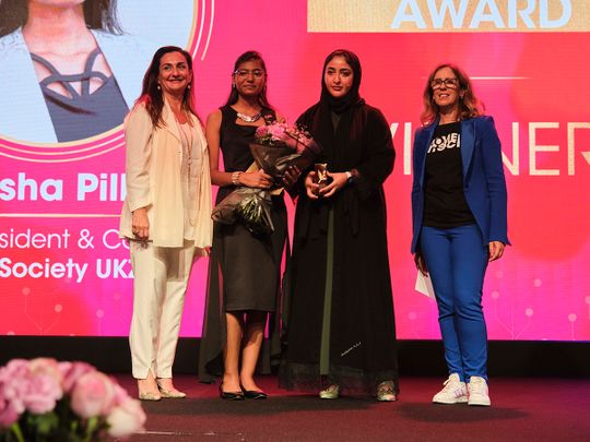 Sheikha-Mozah-(third-from-left)-presenting-the-‘Aspiring-Teen-Award’-to-Nitasha-Pillay-1665826809911