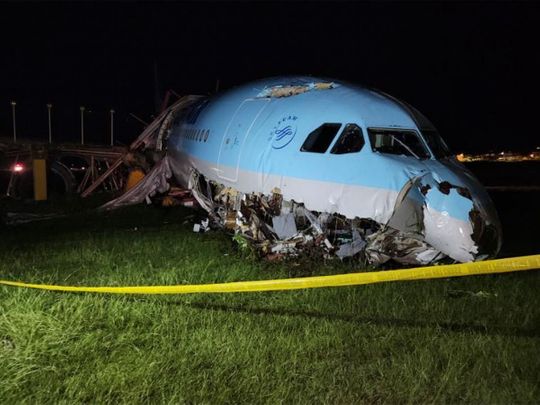 Philippines: Korean Air Plane Overshoots Runway At Cebu Airport After ...