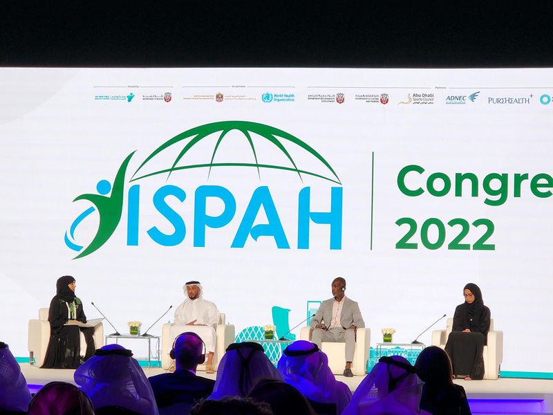 Michael-Johnson-joins-a-panel-discussion-with-Department-of-Health-chairman,-Abdullah-Al-Hamed-(2nd-from-left),-at-the-International-Society-for-Physical-Health-and-Activity-Congress-in-Abu-Dhabi-1666677825769