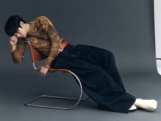 Actor Kim Young Dae of Shooting Stars in oversized pants