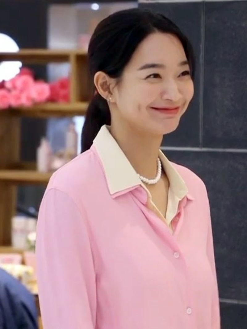 Shin Min Ah in a collared double blouse in Hometown Cha Cha