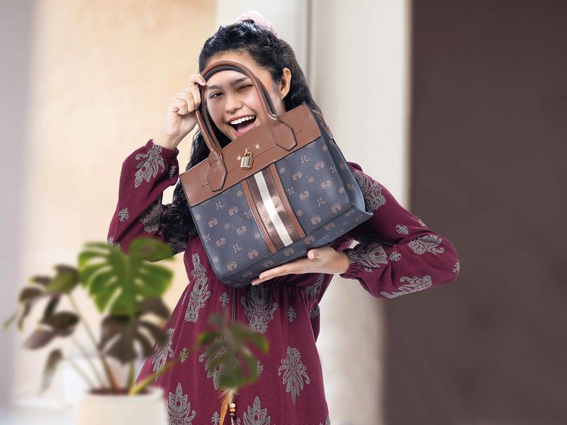 LuLu Fashion Store - Dear Ladies , its time to upgrade your bags to the all  new John Louis bag !!! 🥳🥳🥳 #lulufashionstore #happyatlulu #johnlouis  #offers #discounts #trivandrum #lulumalltrivandrum #lulumall #ladiesbags