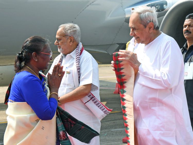 India’s President Walks 2km While Visiting Jagannath Temple In Puri ...