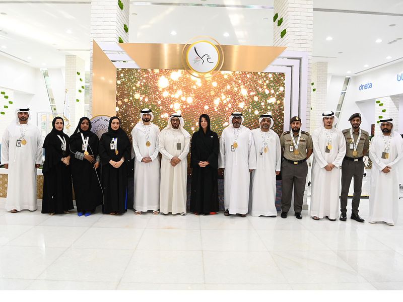 reem-al-hashimi-honours-GDRAF-Dubai-staff-at-Expo-1673356904032