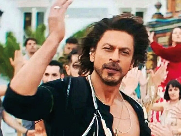 Shah Rukh Khan is the King of Box office clashes and we have proof! -  Bollywood News & Gossip, Movie Reviews, Trailers & Videos at