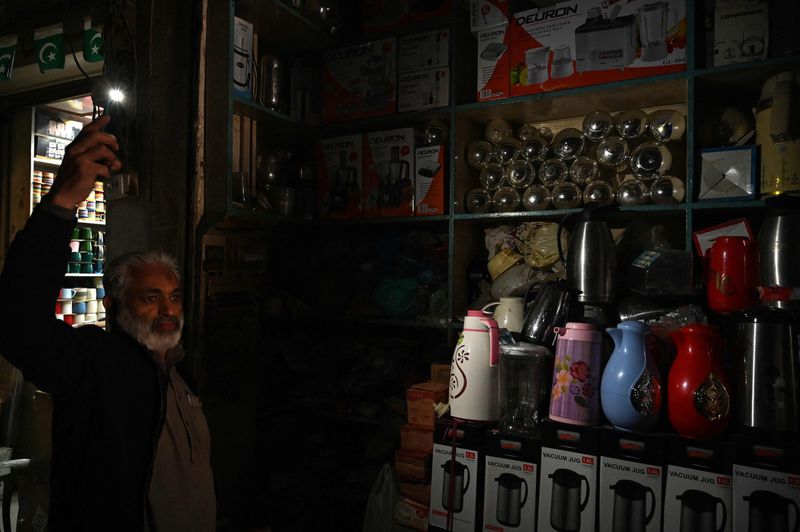 Millions face blackout as countrywide power outage hits Pakistan ...