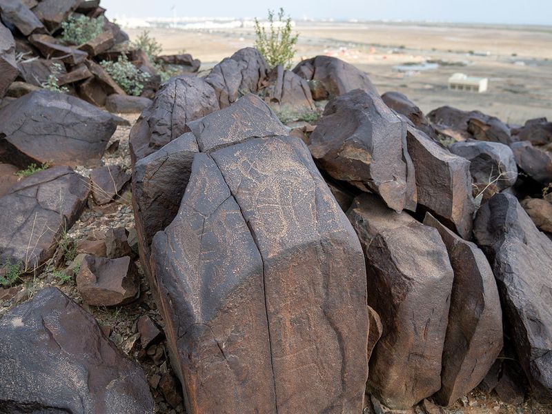 Khatum-Melaha-and-Khor-Fakkan's-rock-carvings-1677567184420