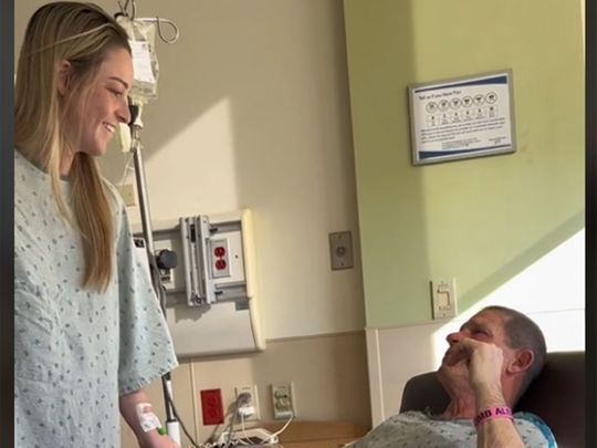Daughter surprises her father by being his kidney donor