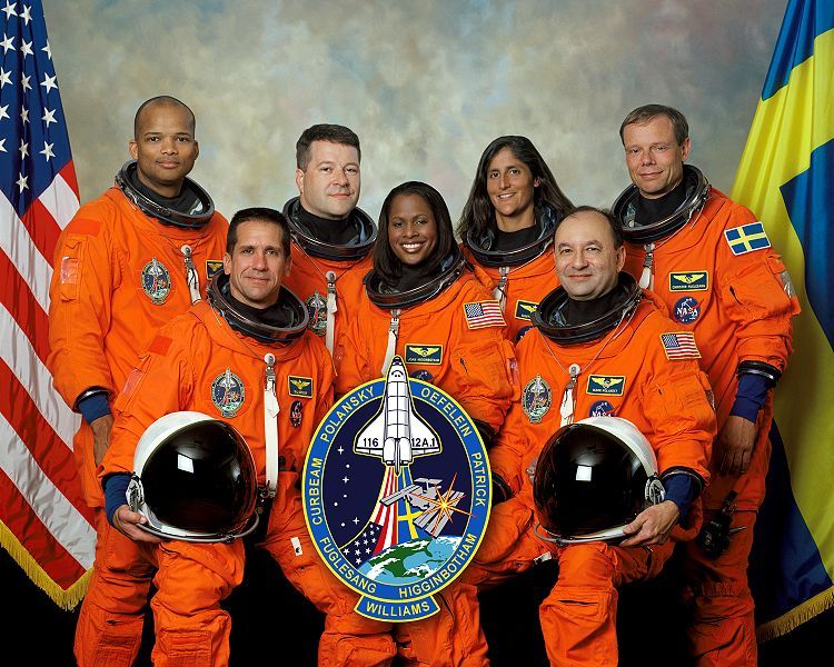 Space shuttle STS-116 crew portrait