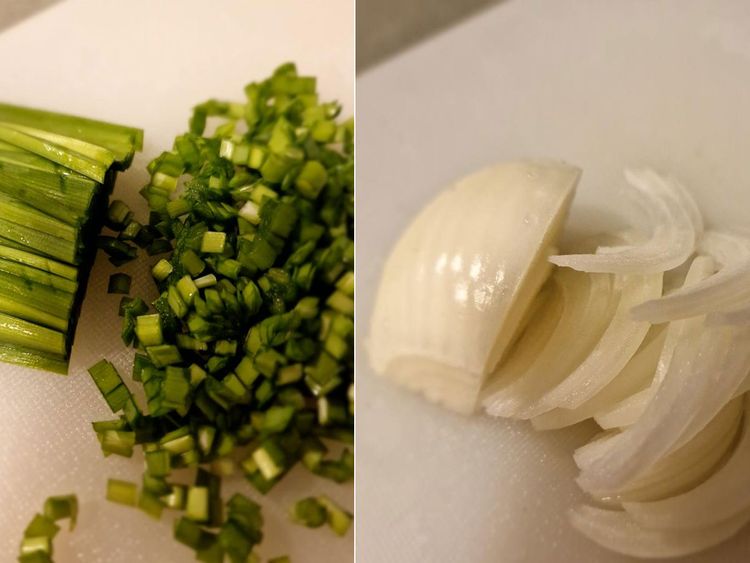 Chop the chives and thinly slice the onion.