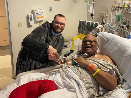 Uber driver donates kidney to a passenger, goes viral