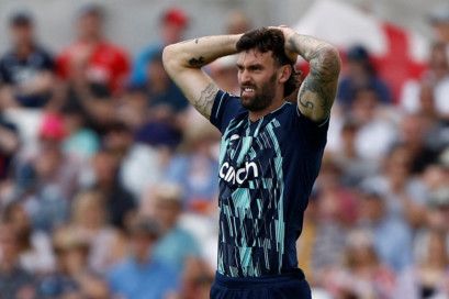 Copy of 2023-04-07T023832Z_1499337022_RC2BIV92UED4_RTRMADP_3_CRICKET-ENGLAND-TOPLEY-1680851039197