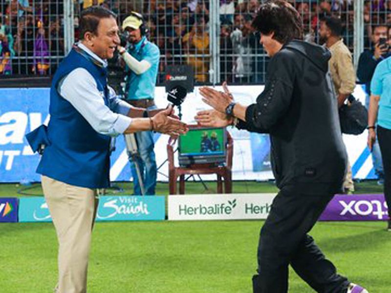 Yesteryear Indian cricketing great Sunil Gavaskar and Bollywood star Shah Rukh Khan