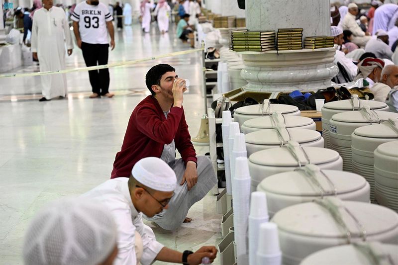 400 tons of Zamzam water for #المسجد_النبوي visitors per day in #رمضان month