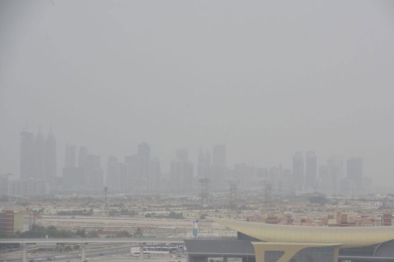  Hazy Dubai skyline 