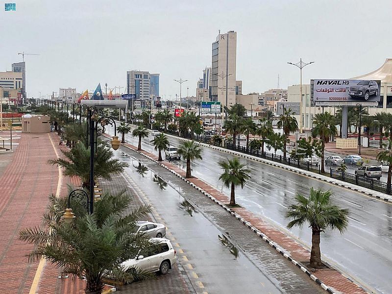 Hail and torrential rains lash many areas of Saudi Arabia