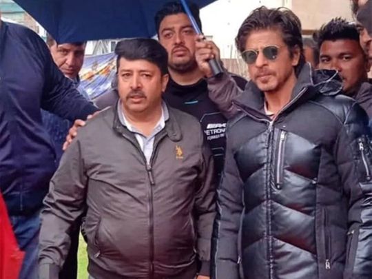 Shah Rukh Khan with a fan as he shoots for 'Dunki' in Kashmir
