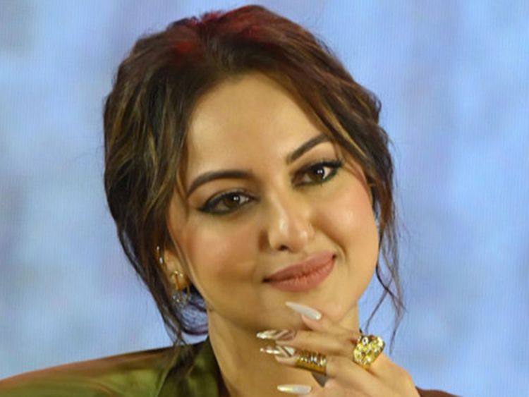 Sonakshi Sinha A Ki Xxx Video - Watch: Why does Bollywood star Sonakshi Sinha reject scathing reviews?  'Dahaad' actress spills all | Bollywood â€“ Gulf News