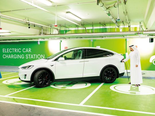 ElectricVehicles-UAE-Shining-GN-ARCHIVES-FOR-WEB