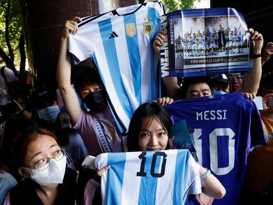 Chinese fans of Argentina’s Lionel Messi wait for his arrival at a hotel ahead of International Friendly match between Argentina's national football team and Australia national football team in Beijing, China June 10, 2023.