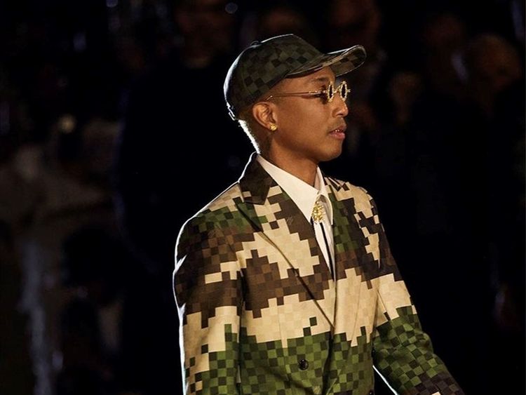 Lewis Hamilton parties with Kim Kardashian and Pharrell at star-studded Louis  Vuitton show