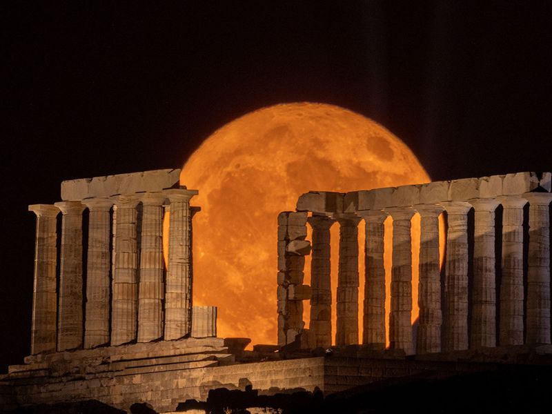 2023-07-03T195032Z_532406995_RC2VV1A8D7KY_RTRMADP_3_SUPERMOON-GREECE