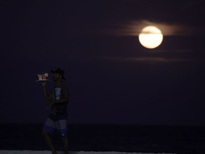 2023-07-03T234928Z_924252165_RC2YV1A1BFAZ_RTRMADP_3_SUPERMOON-BRAZIL